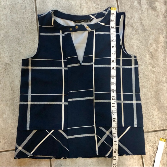 Zara Sleeveless Plaid top - Picture 14 of 14
